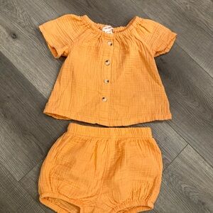 3/20$ JOE FRESH Baby matching set (top and shorts) size 6-12 months